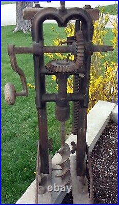 Antique Barn Beam post auger hand crank drill boring machine primitive