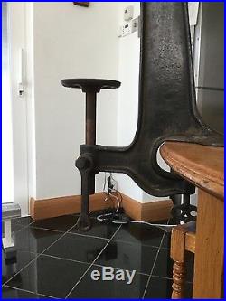 Antique drill press with regulator hand cranked