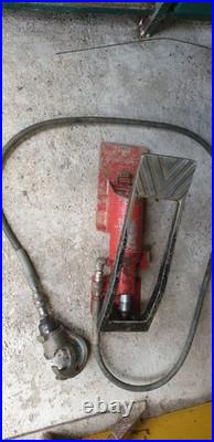 BURNDY HYDRAULIC CRIMPING MACHINE WITH BICC-BURNDY Hyspeed Foot pump 10000 Psi