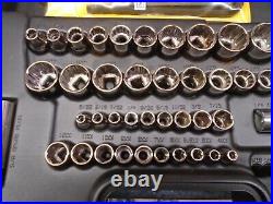 Craftsman USA 83 Piece Mechanic Tool Set with Case No 34083