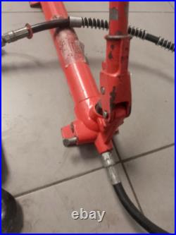 D1047 Hydraulic spreader