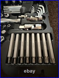 Halfords Advanced 100 Pc Socket Set. Garage Equipment/Tooling. Handheld Tooling