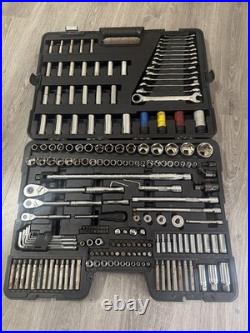 Halfords Advanced Socket and Ratchet Spanner Set 200 Pc