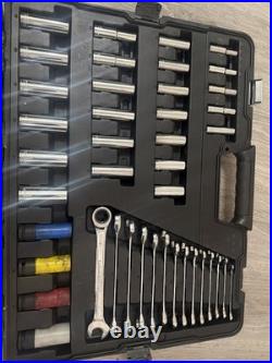 Halfords Advanced Socket and Ratchet Spanner Set 200 Pc