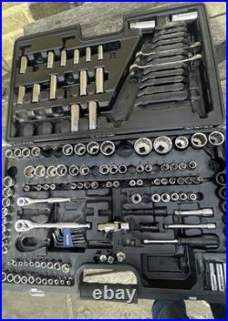 Halfords Advanced Socket and Ratchet Spanner Set 200 Pc (735757)