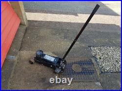Halfords advanced 3-tonne Trolley Jack Used Collection Only