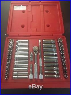MAC Tools USA 44pc. 1/4 Drive Deluxe SAE/Metric Socket Set SMM446BR NO RESERVE