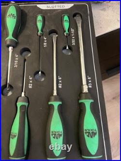 Mac Tools 12Pc Screwdriver Set in Green Philips Flat Head Screwdrivers