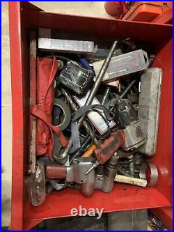 Mechanics tools in snap-on tool chest and roll cabinet lots of good extras