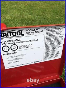 Metric Britool England 3/8 drive socket set, very light use NA335B