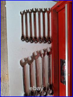 New Snap-onT 8mm thru 19 mm 12-point box Reversible Ratchet Wrench Set 12