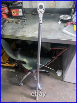 Sealey STW707 Torque Wrench Micrometer 3/4 Sq Drive Flip Reverse 200-1000Nm D Sealey STW707 Torque Wrench Micrometer 3/4 Sq Drive Flip Reverse 200-1000Nm D