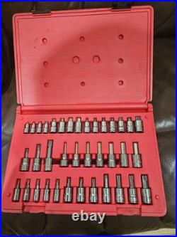 Snap On 37-pc Combination Drive Socket Driver Set. 1/4 & 3/8 drive Snap On 37-pc Combination Drive Socket Driver Set. 1/4 & 3/8 drive