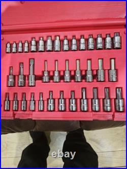 Snap On 37-pc Combination Drive Socket Driver Set. 1/4 & 3/8 drive Snap On 37-pc Combination Drive Socket Driver Set. 1/4 & 3/8 drive