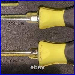 Snap On Tools Used SGDX160BFHV 16pc Hi-Viz Yellow Soft Grip Foam Screwdriver Set Snap On Tools Used SGDX160BFHV 16pc Hi-Viz Yellow Soft Grip Foam Screwdriver Set