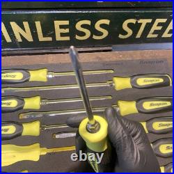 Snap On Tools Used SGDX160BFHV 16pc Hi-Viz Yellow Soft Grip Foam Screwdriver Set Snap On Tools Used SGDX160BFHV 16pc Hi-Viz Yellow Soft Grip Foam Screwdriver Set